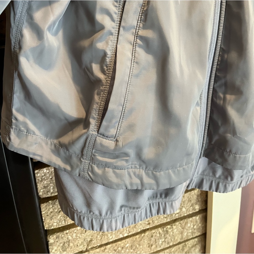 ATHLETA Wayfarer Bomber Jacket Performance Workout Gym Sporty Gray Blue … - Picture 10 of 16